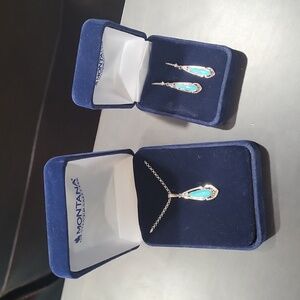 Montana Silversmiths Blue and Silver Teardrop Pendant Necklace